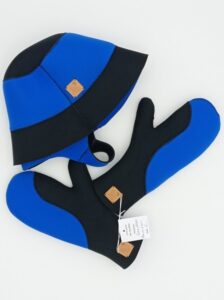 Moufles et aquabob bleu et noir Association aquabob et moufles bleu roi et noir